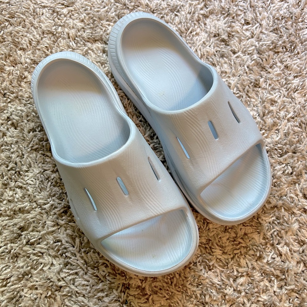 Women’s Hoka Slides